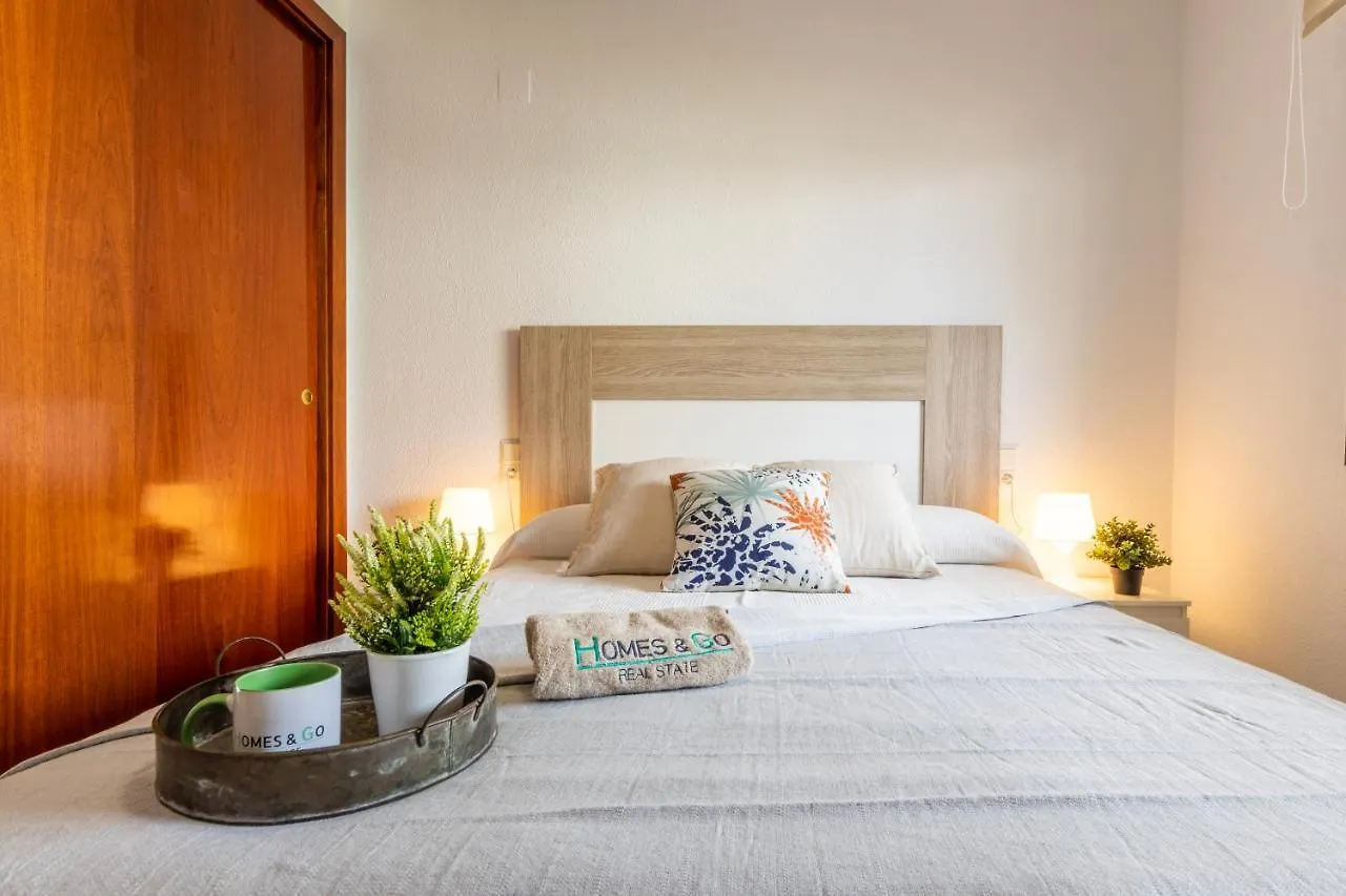 Homes & Go Faraon Park La Pineda Apartment