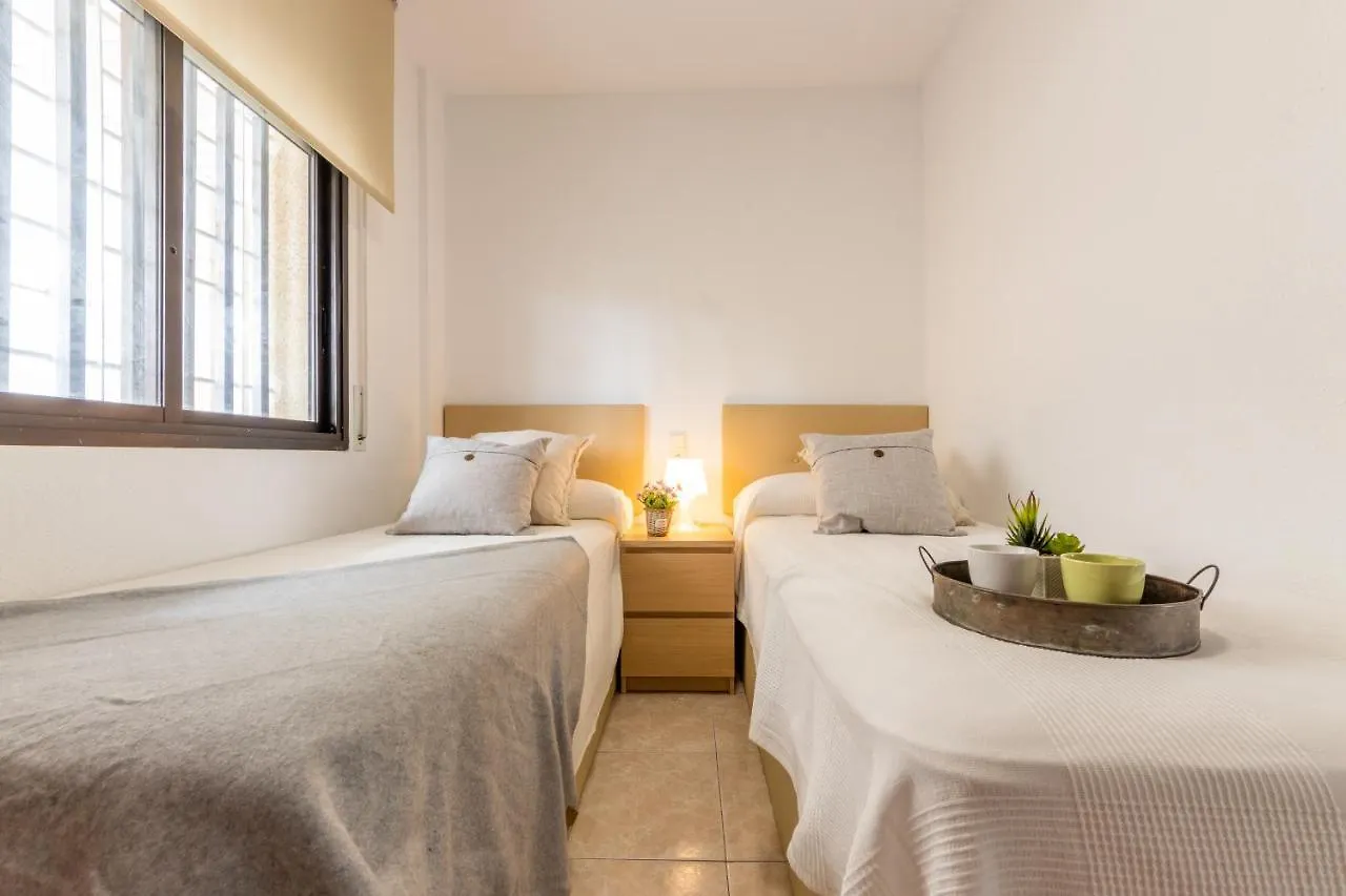 Homes & Go Faraon Park La Pineda 0*,