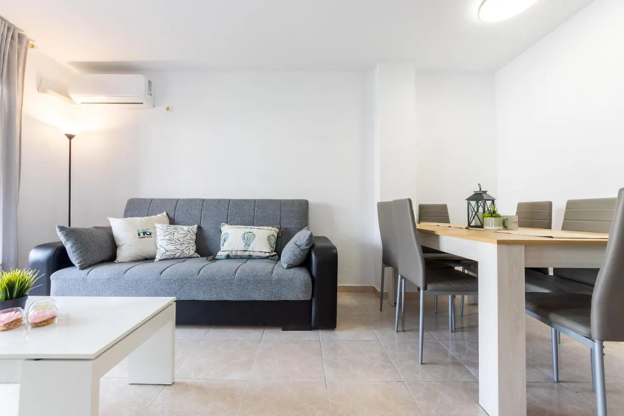 Homes & Go Faraon Park La Pineda 0*,